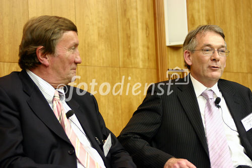 Wirtschaftliche und politische Herausforderungen für Deutschland, Großbritannien und Europa. FOTO: Lord Hugh Dykes, Liberal Democrat Spokesman for Europe in the House of Lords; David Marsh CBE, Chairman, London & Oxford Capital Markets plc. (C)Fotodienst/Klaus Henning