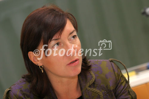 (C) Fotodienst/Anna Rauchenberger - 30.11.2007 - Wien - Österreichische Gesellschaft für Probiotische Medizin: Forschungserfolg bei Probiotika. FOTO: Mag. Ilona-Elisabeth Leitner (Präsidentin der Wiener Apothekerkammer).