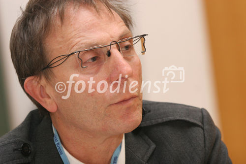 (C) Fotodienst/Anna Rauchenberger - 30.11.2007 - Wien - Österreichische Gesellschaft für Probiotische Medizin: Forschungserfolg bei Probiotika. FOTO: Dr.Dr. Claus Muss (Donauuniversität Krems, Praxis für Präventivmedizin Augsburg). 