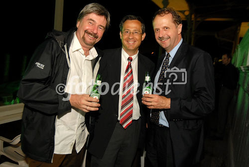 Mitte: Mag. Gerhard Manner, Marketingleiter Brau Union Österreich

Rechts: Dipl.Ing. Dr. Markus Liebl, Vorstand Brau Union Österreich 