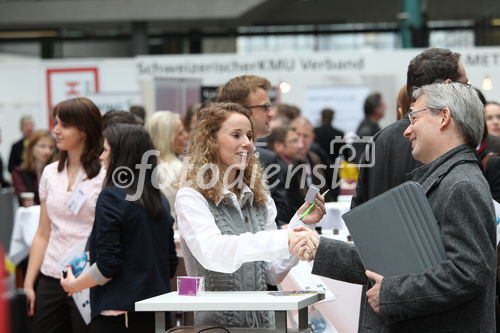 (C) pressetext/Franz Pflügl: Zwei Tage lang geballte Information, Diskussion und Erfahrungsaustausch. Das war die Swiss Online
Marketing in Zürich, wichtigste Messe für digitales Marketing in der Schweiz. Nicht große Namen standen auf dem Programm, sondern großer Nutzen für die zahlreichen Fachbesucher. Kommendes Jahr übersiedelt die Veranstaltung vom Puls 4 auf die Messe in Zürich.