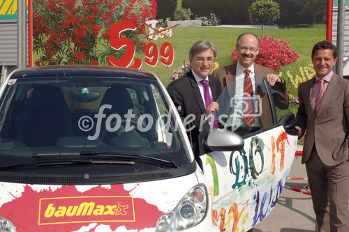 bauMax - Neues Kommunikationskonzept. Foto v.li.na.re: Dr.Alfred Koblinger (GF PXP proximity); KR Martin Essl (Vorsitzender des Vorstandes bauMax); Josef Mayerhofer (GF PXP proximity)