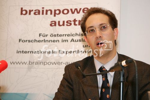 (C) fotodienst/Anna Rauchenberger - Wien 08.05.2007  - Drei Jahre brainpower austria -  die Jobbörse 'brainpower austria Karriere' bringt mit einer hocheffizienten Technologie JobanbieterInnen und Jobsuchende zueinander.  FOTO: Dr. David P. Kreil, WWTF-Stiftungsprofessor für Bioinformatik an der Universität für Bodenkultur Wien.