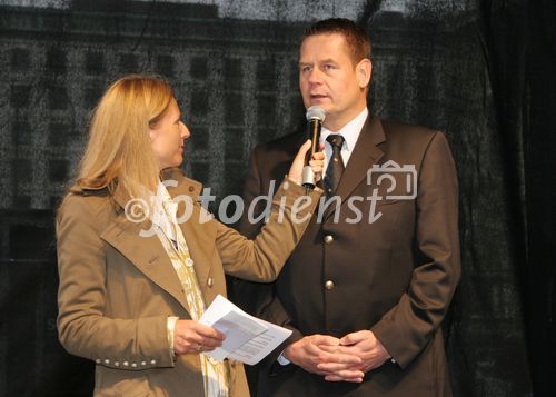 (C) fotodienst/Anna Rauchenberger - Wien 05.05.2007  - Informationsoffensive Prostatakarzinom 'Richtige Männer leben länger'. FOTO: Moderatorin, Dr. Michael Eisenmenger (Präsident des Berufsverband der Österreichischen Urologen).