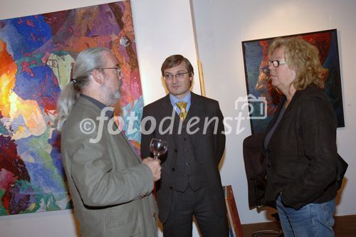 Sit in der Breiter GmbH am 29. März 2007 in der Kunstraum (Ringstrassen Galerien, Wien). Die unsichtbare Technik des Bilderthronsessels vermittelt ein frei schwebendes, entspanntes Sitzgefühl. 