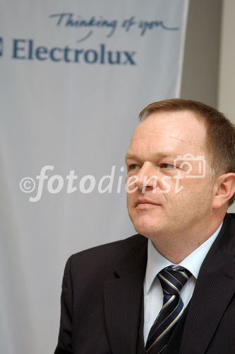 (C)fotodienst/Mag. Daniel Katzinger - Wien 19.02.2007Pressekonferenz Electrolux Hausgeräte GmbH - Jahresergebnisse 2006Foto: Alfred Janovsky (Geschäftsführer der Electrolux Hausgeräte GmbH Österreich)