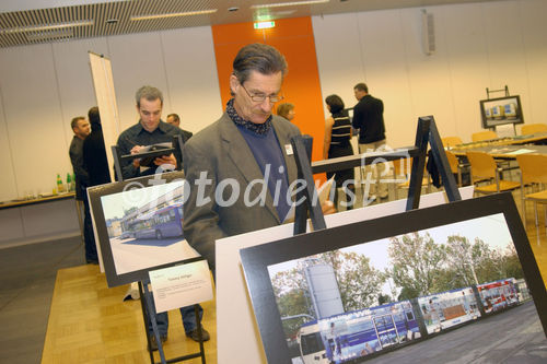 Monatliche Auszeichnung der besten Verkehrsmittelkampagne Österreichs. Foto: Die Juroren bei der Wahl des Traffic Awards im Jänner.                                                                                            