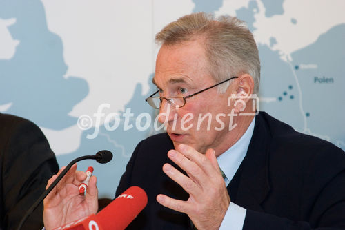 (C) fotodienst/Gudrun Krieger - Wien 12.12.2006  - Wert schaffen - Stärken nutzen: EVN zieht positive Bilanz für 2005/06. FOTO: Vorstandssprecher Burkhard Hofer