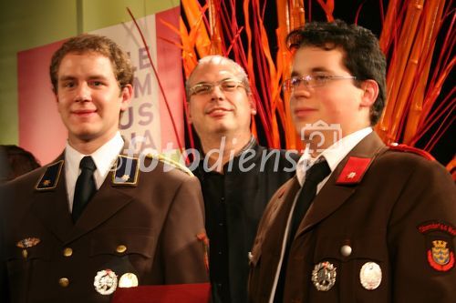 Engerwitzdorf - Wien 2006-11-23: 'Beste Filmbeiträge des ?Bunten Fernsehens? Engerwitzdorf bei Galaveranstaltung mit dem 'Goldenen Delfin 06' ausgezeichnet': Mitte Dipl-Ing Harald Wondra, TOC - Team Organisatoren Contests - Foto: www.iManufaktur.at