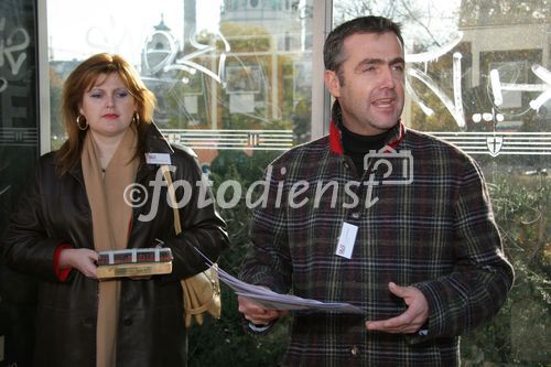 (C) fotodienst/Anna Rauchenberger - Wien 23.11.2006  - Traffic Award November: Ringrundfahrt im historischen Manner-Wagen. FOTO: Mag. Beate Appinger (3M), Fred Kendlbacher (Out of home Austria).