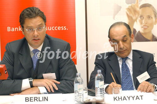 Wirtschaftswachstum der Superlative.  Foto v.li.n.re:  Dr. Martin Berlin (Dubai Holding und Tatweer Dubai);  Dr. Ahmad Khayyat (Emar Industries and Investments)