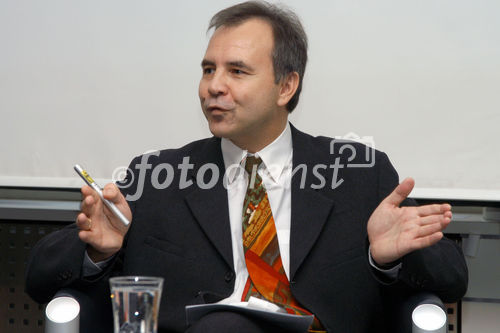 (C)fotodienst/Mag. Daniel Katzinger - Wien 20.11.2006
Wirtschaftskompetenz auf dem Prüfstand 
Präsentation der brisanten Ergebnisse einer aktuellen Bildungsstudie
Foto: MMag. Victor Mihalic (CEO EBC*L International)