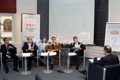 (C)fotodienst/Mag. Daniel Katzinger - Wien 20.11.2006Wirtschaftskompetenz auf dem Prüfstand Präsentation der brisanten Ergebnisse einer aktuellen BildungsstudieFoto v.l.: Heinz Herczeg (Human Resources Manager Trenkwalder Personaldienste AG), Univ.-Prof. Dr. Wolfgang Jütte (Professor für Weiterbildungsforschung an der Donau-Universität Krems), Univ.-Prof. Dr. Dr. Gerhard E. Ortner (Vorstandsvorsitzender Kuratorium Wirtschaftskompetenz für Europa e.V.), MMag. Victor Mihalic (CEO EBC*L International)