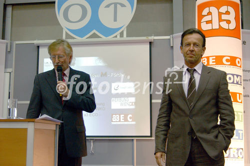 Verleihung des IMA-Förderpreises. Foto v.li: Leslie P.C. Zech (Vorstandssprecher IMA); 
Gen.Dir. KommR Karl Javurek, Fachgruppenobmann Werbung und Marktkommunikation in der Wirtschaftskammer Wien.  
                  