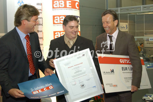 Verleihung des IMA-Förderpreises. Foto v.li.na.re: Ing.Günter Hofer (a3 Verlag); René Schuber (Schuber Handelsvertretung); Gen.Dir. KommR Karl Javurek (Fachgruppenobmann Werbung und Marktkommunikation in der Wirtschaftskammer Wien)                              