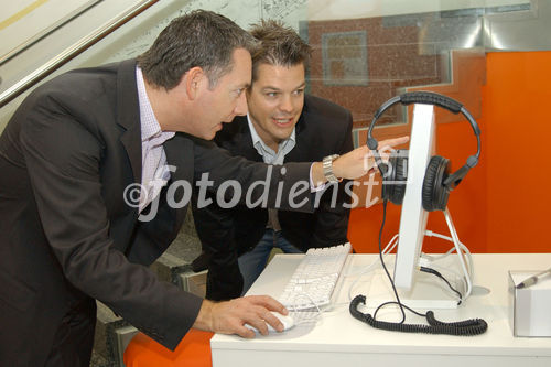 Musik tanken im Klangmuseum. Foto v.li.: Simon K.Posch (Direktor, Geschäftsführer - Haus der Musik);  Uwe Hofer (Managing Partner - Exozet interact)    