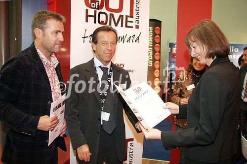 (C) fotodienst/Anna Rauchenberger - Wien 28.09.2006 - Traffic Award. FOTO: Fred Kendlbacher (Out of home Austria), KR Karl Javurek (Generaldirektor Gewista),Marion Pichler (A-Pichler).