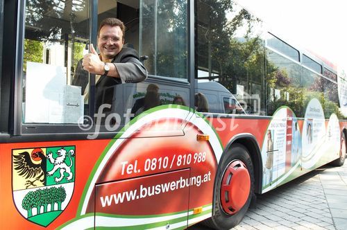 (c) fotodienst/Dan Carabas - Purkersdorf 22.09.06 - Vorstellung des Gemeindebusses Purkersdorf  - FOTO: Bgm. Mag. Karl Schlögl