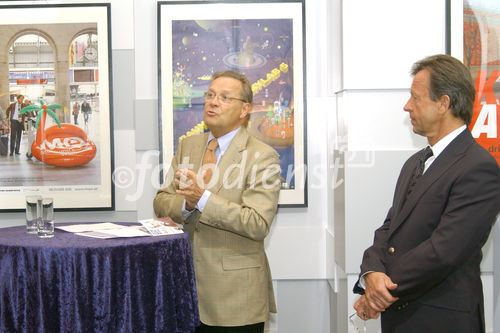 Auszeichnung des kreativsten und plakativsten Kultur -oder Imageplakates des Jahres. Foto: v.li.na.re. Fritz von Friedl (Schauspieler);  KR Karl Javurek (Generaldirektor Gewista)                                                        