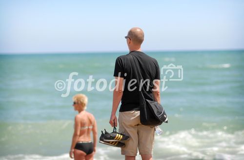 (c) Fotodienst / Daniel K. Gebhart (www.fotex.at) - Barcelona Lifestyle-Photography 2006 - Unendliche Weiten am Strand (Barceloneta).