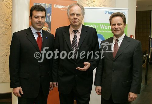 (C) fotodienst/Anna Rauchenberger - Wien 05.05.2006 - Neue Trends in der Medizin- und Sicherheitstechnik der Dräger Medical AG & Co. KG. FOTO v.l.: Ing. Johann Karmel (GF Dräger Safety Austria), Dr. Welf Böttcher (Konzernsprecher Drägerwerk AG) und DI Manfred Völker (GF Dräger Medical Austria).