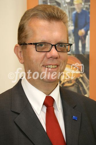 (C) fotodienst/Anna Rauchenberger - Wien 05.05.2006 - Neue Trends in der Medizin- und Sicherheitstechnik der Dräger AG & Co. KG. FOTO: Reinhard Havlicek (Dräger Safety Austria).