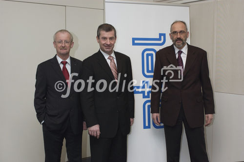 Atel Bilanz-Medienkonferenz. Bild: Kurt Baumgartner, Leiter Financial Services; Giovanni Leonardi, CEO (Chief Executive Officer); Herbert Niklaus, Leiter Energie Schweiz; Aare-Tessin AG für Elektrizität (Atel)