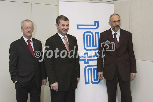 Atel Bilanz-Medienkonferenz. Bild: Kurt Baumgartner, CFO Leiter Financial Services; Giovanni Leonardi, CEO Chief Executive Officer; Herbert Niklaus, Leiter Energie Schweiz; Bilanzmedienkonferenz, Geschäftsjahr 2005, Aare-Tessin AG für Elektrizität (Atel)