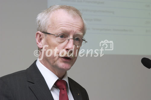 Atel Bilanz-Medienkonferenz. Bild: Kurt Baumgartner; Leiter Financial Services, CFO, Aare-Tessin AG für Elektrizität (Atel)