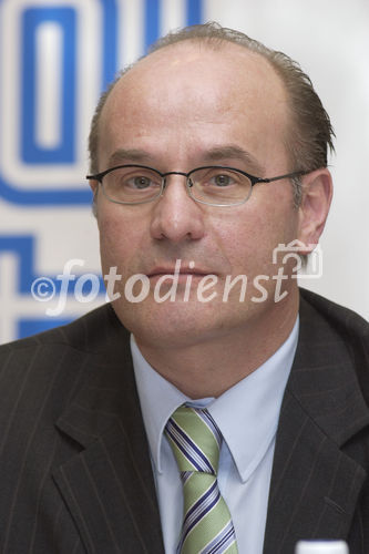 Atel Bilanz-Medienkonferenz. Bild: Martin Bahnmüller, Leiter Corporate Communications, Pressechef, Aare-Tessin AG für Elektrizität (Atel)