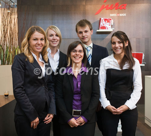 Jura Österreich zeigt auf der Messe sein ausgereiftes Potenzial an ultimativen Neuheiten. Technische Raffinessen vollenden die Bediener-Convenience. Der Name Jura steht für Brillanz in bekannt ausgereifter Designer-Eleganz. Eine großartige Kollektion an Kaffeevollautomaten verzaubert Kaffee-Liebhaber rundum.