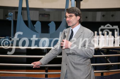 (C) fotodienst/Anna Rauchenberger - Wien 26.02.2008  - FIT-IT ist eine Initiative zur Förderung anspruchsvoller IT-Forschung in Österreich. Die besten FIT-IT Projekteinreichungen 2007 wurden nun prämiert. FOTO: Reinhard Goebl (Federal Ministry of Transport, Innovation und Technology)