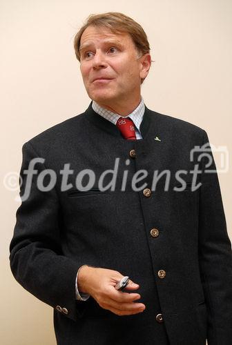 Der oberösterreichische Landmaschinenhersteller Pöttinger präsentierte auf der Rieder Messe seine erfreuliche Bilanz. Im Bild Firmenchef DI Klaus Pöttinger.