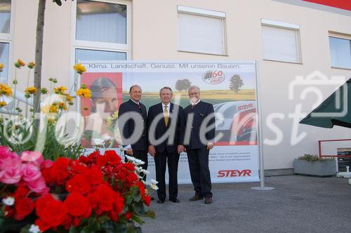 Case IH & Steyr Europachef Andreas Klauser (li.) und Vertriebschef Rudolf Hinterberger (re.) mit dem CEO des CASE IH Konzerns, Harold D. Boyanovsky, der eigens aus Chicago anreiste.