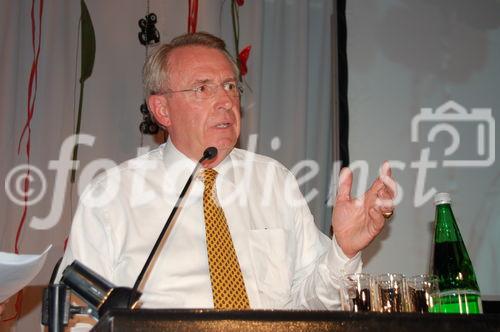 CASE IH CEO worldwide, Harold D. Boyanovski, bei der Eröffnung der 60 Jahre Feiern in St. Valentin.