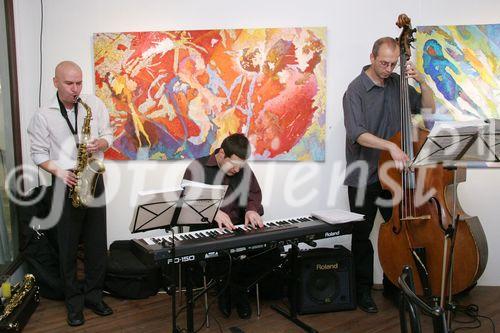 (C) fotodienst/Anna Rauchenberger - Wien 23.06.2006 - 15 Jahre Temmel, Seywald & Partner im Kunstraum in den Ringstraßengalerien. Foto: Wlodigeroff Jazztrio.