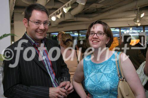 (C) fotodienst/Anna Rauchenberger - Wien 23.06.2006 - 15 Jahre Temmel, Seywald & Partner im Kunstraum in den Ringstraßengalerien. Foto: Modeproduzent Christian Fend (Fend Fashion) mit Frau.