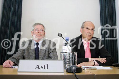 (C) fotodienst/Anna Rauchenberger - Wien 12.06.2006 - Das Ökosoziale Forum Österreich veranstaltete zum Thema 'REWE Austria AG als Handelspartner für Landwirtschaft und Industrie' einen Vortrag des Vorstandsmitglieds der REWE Austria, Frank Hensel mit anschließender Diskussion. FOTO v.l.: August Astl (Generalsekretär der Landwirtschaftskammer Österreich, Wien), Frank Hensel (Vorstandsmitglied der REWE Austria AG, Wr. Neudorf).