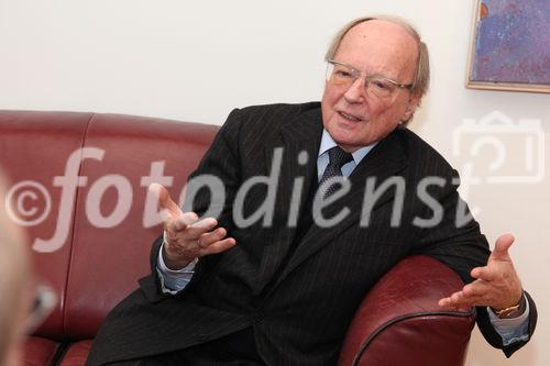 Die Wiener PR-Consulter Temmel, Seywald & Partner feiern am 6. Dezember 2011 ihr 20jähriges Firmenjubiläum. Firmengründer Dr. Franz Temmel besuchte aus diesem Anlass mit einem pressetext.tv-Videoteam ehemalige und aktuelle Kunden aus Politik und Wirtschaft und sprach mit Journalisten und Kollegen über die aktuellen Herausforderungen für PR und Öffentlichkeitsarbeit. Unter den Gratulanten finden sich ehemalige Minister, Vizekanzler, Topjournalisten, Firmenchefs und Medienprofis.