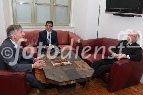 Die Wiener PR-Consulter Temmel, Seywald & Partner feiern am 6. Dezember 2011 ihr 20jähriges Firmenjubiläum. Firmengründer Dr. Franz Temmel besuchte aus diesem Anlass mit einem pressetext.tv-Videoteam ehemalige und aktuelle Kunden aus Politik und Wirtschaft und sprach mit Journalisten und Kollegen über die aktuellen Herausforderungen für PR und Öffentlichkeitsarbeit. Unter den Gratulanten finden sich ehemalige Minister, Vizekanzler, Topjournalisten, Firmenchefs und Medienprofis.