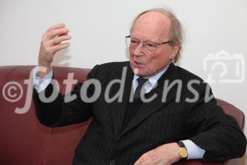 Die Wiener PR-Consulter Temmel, Seywald & Partner feiern am 6. Dezember 2011 ihr 20jähriges Firmenjubiläum. Firmengründer Dr. Franz Temmel besuchte aus diesem Anlass mit einem pressetext.tv-Videoteam ehemalige und aktuelle Kunden aus Politik und Wirtschaft und sprach mit Journalisten und Kollegen über die aktuellen Herausforderungen für PR und Öffentlichkeitsarbeit. Unter den Gratulanten finden sich ehemalige Minister, Vizekanzler, Topjournalisten, Firmenchefs und Medienprofis.