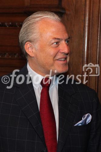 Die Wiener PR-Consulter Temmel, Seywald & Partner feiern am 6. Dezember 2011 ihr 20jähriges Firmenjubiläum. Firmengründer Dr. Franz Temmel besuchte aus diesem Anlass mit einem pressetext.tv-Videoteam ehemalige und aktuelle Kunden aus Politik und Wirtschaft und sprach mit Journalisten und Kollegen über die aktuellen Herausforderungen für PR und Öffentlichkeitsarbeit. Unter den Gratulanten finden sich ehemalige Minister, Vizekanzler, Topjournalisten, Firmenchefs und Medienprofis.