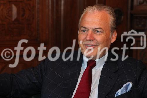 Die Wiener PR-Consulter Temmel, Seywald & Partner feiern am 6. Dezember 2011 ihr 20jähriges Firmenjubiläum. Firmengründer Dr. Franz Temmel besuchte aus diesem Anlass mit einem pressetext.tv-Videoteam ehemalige und aktuelle Kunden aus Politik und Wirtschaft und sprach mit Journalisten und Kollegen über die aktuellen Herausforderungen für PR und Öffentlichkeitsarbeit. Unter den Gratulanten finden sich ehemalige Minister, Vizekanzler, Topjournalisten, Firmenchefs und Medienprofis.