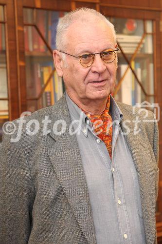 Die Wiener PR-Consulter Temmel, Seywald & Partner feiern am 6. Dezember 2011 ihr 20jähriges Firmenjubiläum. Firmengründer Dr. Franz Temmel besuchte aus diesem Anlass mit einem pressetext.tv-Videoteam ehemalige und aktuelle Kunden aus Politik und Wirtschaft und sprach mit Journalisten und Kollegen über die aktuellen Herausforderungen für PR und Öffentlichkeitsarbeit. Unter den Gratulanten finden sich ehemalige Minister, Vizekanzler, Topjournalisten, Firmenchefs und Medienprofis.