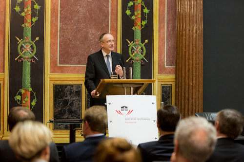  (c) fotodienst / Anna Rauchenberger - Wien, am 17.10.2014 - Enquete „Pensionssystem 2.0“ Wie kann die Pensionslücke geschlossen werden? FOTO: DI Manfred Rapf, Vorsitzender der Sektion Lebensversicherung im österreichischen Versicherungsverband VVO: