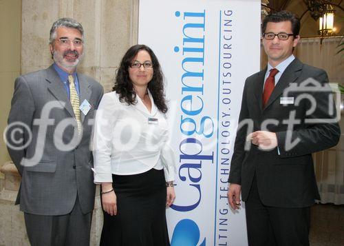 (C) fotodienst/Anna Rauchenberger - Wien 25.04.2007  - Capgemini präsentierte heute im Palais Ferstel den 'World Retail Banking Report'. FOTO v.l.:  Jean-Luc Méry (Business Development Director, EFMA, Paris), Bernadett Povazsai-Römhild (Senior Consultant Banking, Capgemini Österreich/Eastern Europe), Gregor Erasim (Sector Manager Financial Services, Capgemini Österreich/Eastern Europe).