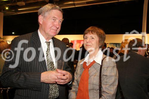 (C) fotodienst/Anna Rauchenberger - Wien 15.11.2006  - Kapsch Gruppe: Präsentation des Kunstkalenders 2007 in der Eventlocation Remise. FOTO: Gäste.