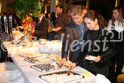 (C) fotodienst/Anna Rauchenberger - Wien 15.11.2006  - Kapsch Gruppe: Präsentation des Kunstkalenders 2007 in der Eventlocation Remise. FOTO: Gäste.