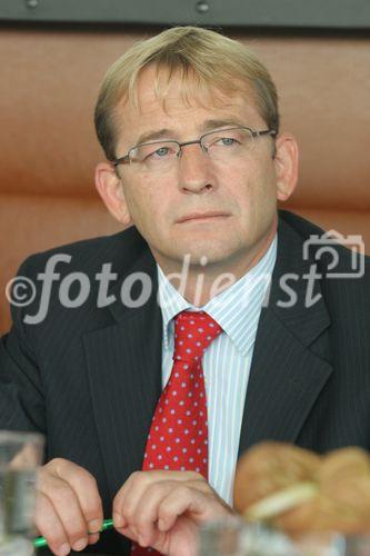 (C) fotodienst/Anna Rauchenberger - Wien 16.10.2006 - FUTURELAB Holding GmbH begibt öffentliche Unternehmensanleihe. FOTO: Mag Christian Säckl (Head of Global Markets der RZB).