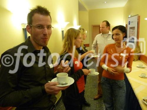In der zweiten Woche ihrer Deutschland-Herbsttour machte das Workshop-Team von pressetext mit Wilfried Seywald, Alexander Wunschel und Michael Ehlers Station in Berlin, Stuttgart und München. Gastreferenten waren Stefanie Friedrichs (Berlin) und Dominik Walter (Stuttgart) von Landau Media sowie PR-Altmeister Gerhard Pfeffer (PR-Journal.de) in München. Die Teilnehmerinnen wurden mit zahlreichen Beispielen und Praxis-Tools 